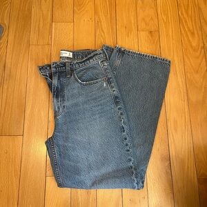 Abercrombie & Fitch high rise the loose jeans 0S 25S